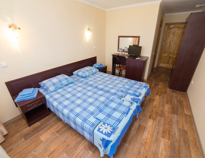 Номерной фонд - База отдыха «ЮгРа»