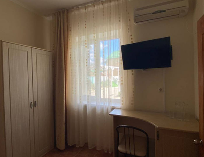 2-местное 2-комн. с балк. (с 2 доп. местами) - База отдыха «ЮгРа»